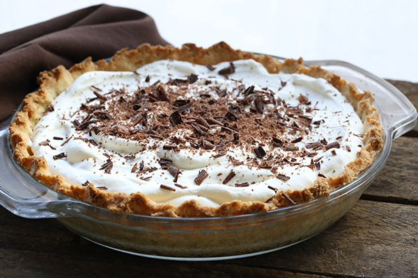 A truly decadent low carb dessert, with a grain-free almond flour crust and a gooey chocolate brownie filling. You won't be able to get enough!