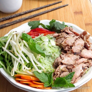 Thai Beef Salad Noodle Bowls with Miracle Noodles are a delicious low carb Asian meal. | low carb, gluten-free, dairy-free, paleo, keto | lowcarbmaven.com